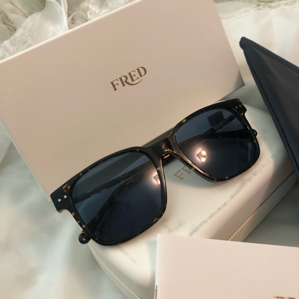 Fred Luxurious sunglasses for men.